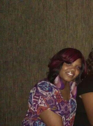 Mother of 2** Pretty, thick chick**Licensed cosmetologist** Make an appt today for the LOW! Serious inquiries ONLY** DM for additional info**
