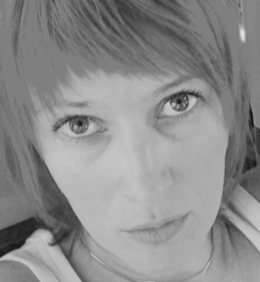 Tashik_'s profile picture. Ей 13 лет- она сидит пьет кофе, курит и думает о нем… мне 33 я лежу на диване, пью сок и смотрю мультики...