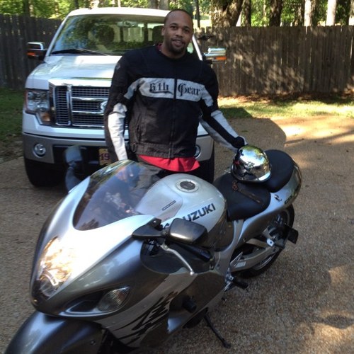 snax100's profile picture. 