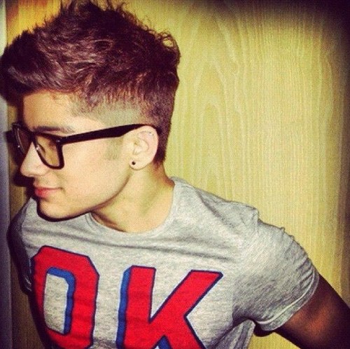 hey i'm Directioner & Jonatic! i love Cher Lloyd, The Wanted SelenaG Taylor Swift & Austin Mahone. :) #TeamFollowBack :3!! Mexicana .  6 de Junio-1D :3.