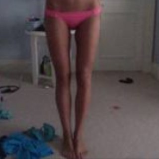 Pro_ana_bone's profile picture. current weight 7stone 5ft8 so fat. abc diet will post thinspo please follow me