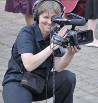 CartierPascale's profile picture. La #communicationVisuelle et numérique.
#ReportageVidéoEvènementiel  - #MontageVideo - #ConseilsVidéo
Nous contacter : info@revvideo.fr