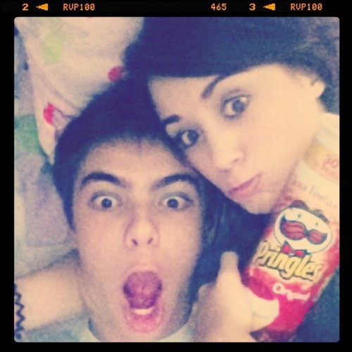 ''A distância impede que eu te toque, mas não que eu te ame.'' Since: 07/08/11 Seguida por ele: 15/08/11