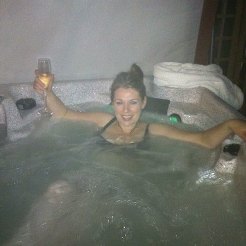 MsAburrow's profile picture. 