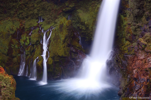 Protegiendo la magia de río Puelo, y de Cochamó. Proyectando el futuro de su gente sobre la base de sus paisajes, patrimonio mundial.