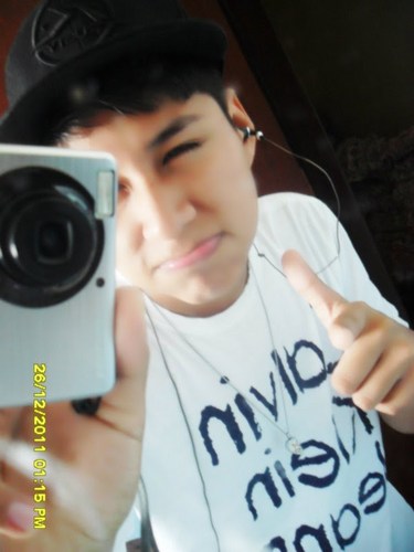 ninhooooo, ;p nada a declarar apenas me conheça ;p