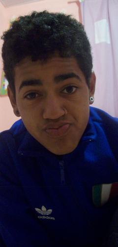Mais um soldado da rua.
@Frases_Rueiros