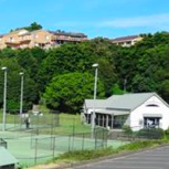 Kiama Tennis Club is situated in the heart of the picturesque Kiama township, approximately 2hrs drive south of Sydney, on the east coast of Australia.