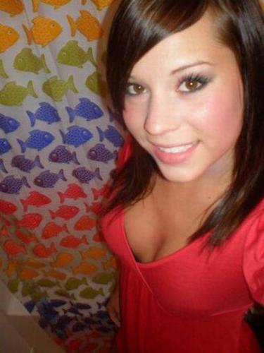 Kelsey's the name... I blow my candles out on May 30th. Freshman at West Liberty this fall. Get to know me