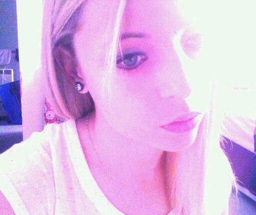 20yrs, im Example's biggest fan!! lol, also love olly murs, rihanna, and chris brown also big fan of keith lemon FOLLOW ME & ILL FOLLOW BAK x