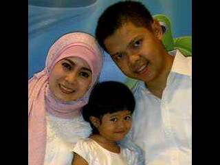Mrs.HaryoBektiPurnomo|Mommy of princess #aQiLa|Makassar Traditional Dancer|Traveler Dreamer|Owner of MomiaQiLaOs|Success MatchMaker, Love Life Counselor ☺♥