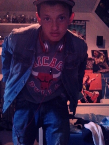 I_LionKing's profile picture. - Half Surri 
-Proftennisser 
-Model