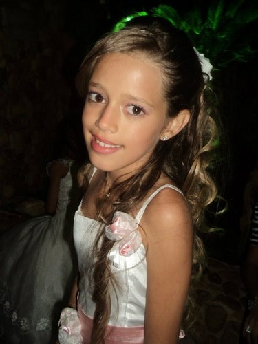soou muito ? Ciúmenta , sincera , amigaa , Realista , ira , sinpatica !  Diva eeu teamo ' Miraaanda Grosgove ..