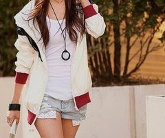 sou uma pessoa simpatica,gosto muito de macarrão,adoroo andar de skate sou amiga de todos kkkkk .. que eu possa conhecer né(@-@)