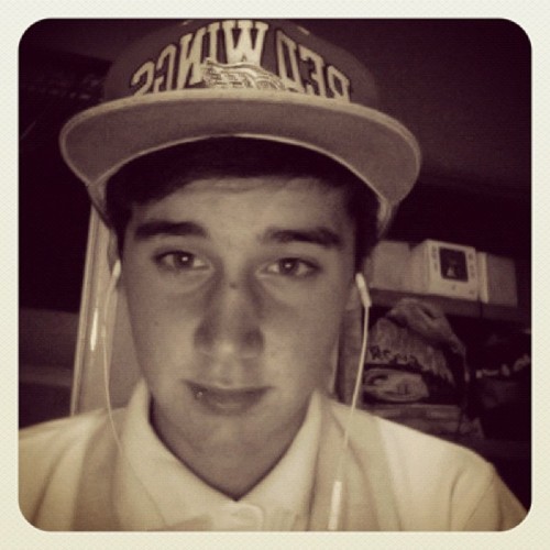 Adian1D_'s profile picture. Hi Adian here. Guy Directioner YOLO. 
Follow if you want if want a follow back just ask. DIRECTIONER∞