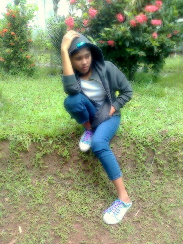 MarraHuzna's profile picture. no man, no cry,,,,
no money, iam die,,,
^_^