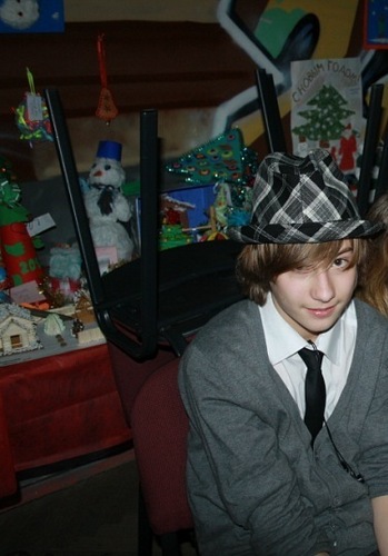 Mr_Properr's profile picture. Мини дурак :D