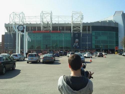 Short (final year uni) documentary exploring the issue of abusive chanting in football.