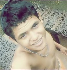 19 anos/ Canceriano / Orgulhoso / Anti-Social / Sentimental / Sincero / Flamenguista  *-* sz' / 1,76 de altura :D || & CHEIRA PEIDO DA ANA CLARA CASTRO KKKK *-*
