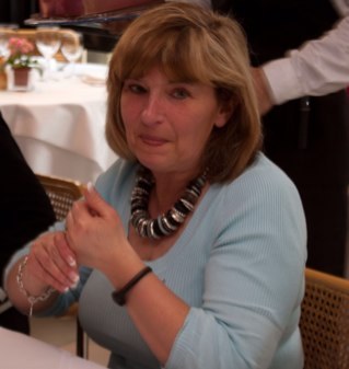 AmandaFry2's profile picture. 