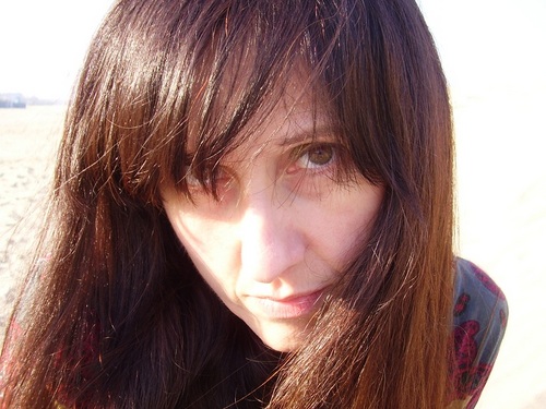 LaLeoBuratti's profile picture. Giornalista, scrittrice, sociologa aziendale. In pace coi lombrichi e in lite coi merli.