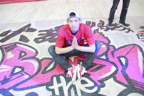 hello my name is BBOY LIL QI from china  !!