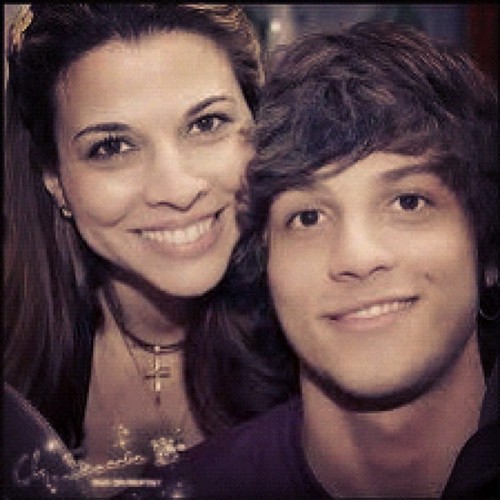Since:26/02/2012. FC com frase dedicadas a @ChayLeao . Dona: @ComoAnjosPMim_ Dê RT