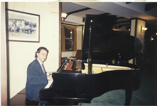 can_canonur's profile picture. MÜZİSYEN..RESSAM..FİLOSOF....YOGİ...LOVER....70 Lİ YILLARIN HAYRANI... ALMANCA..İNGİLİZCE  VAR...