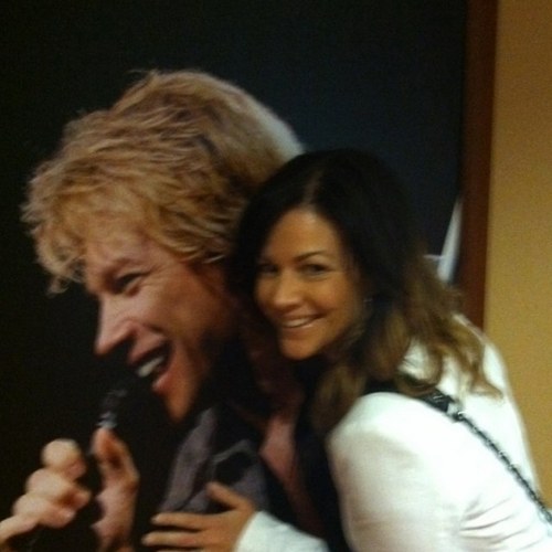 sharsyd55's profile picture. 