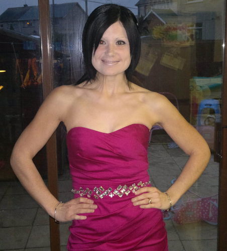 hi,i live on walney, I have 3beautiful kids. I love goin to the gym n keeping fit ;-) x