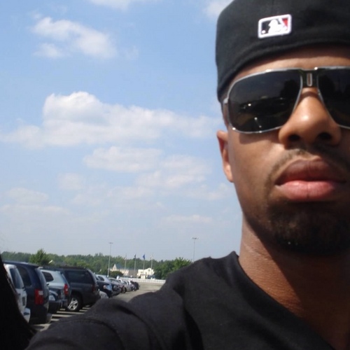 LRG1906's profile picture. Just taking care of the little things...