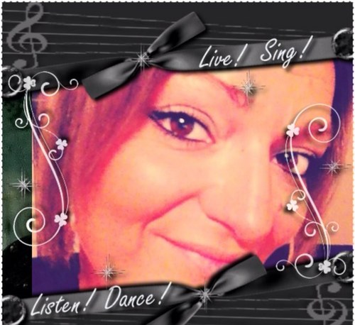 rbstefanie's profile picture. Singer..live breathe love music !!!