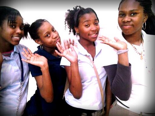 @SPOILED AZZ BRAT _roro aka pookiie _  love hanging with the gals_,@ Garnishaaaaaaaa,@ i said fuck yhu,@ lashawn wakefield ,@team mindless ,@mykkah arshad