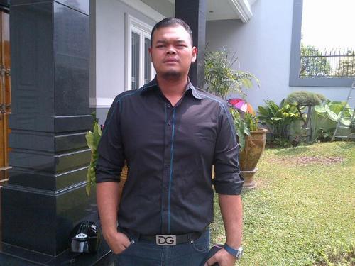 yunaneko's profile picture. Enjoy my life...