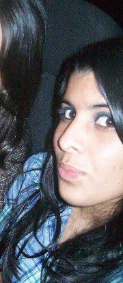 Seja feliz do jeito que você é, não mude sua rotina pelo o que os outros exigem de você, simplesmente viva de acordo com o seu modo de viver. - Follow ;*