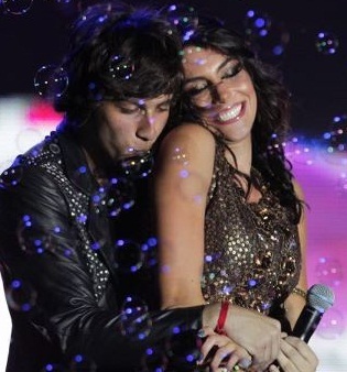 Palavras ja naum conseguem descrrever o q sinto por vcs @MelFronckowiak ♥ @ChayLeao