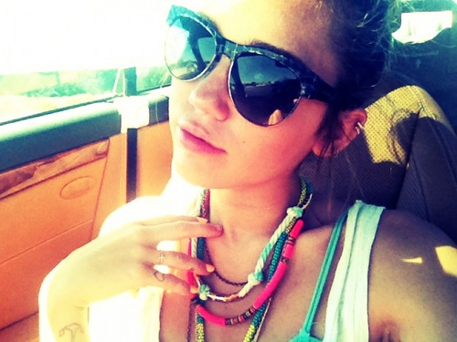 “Happiness does not depend on what you have or who you are, it solely relies on what you think.” - Buddha
@MileyCyrus
#Smilers #TeamFollowBack #Miley #Miam