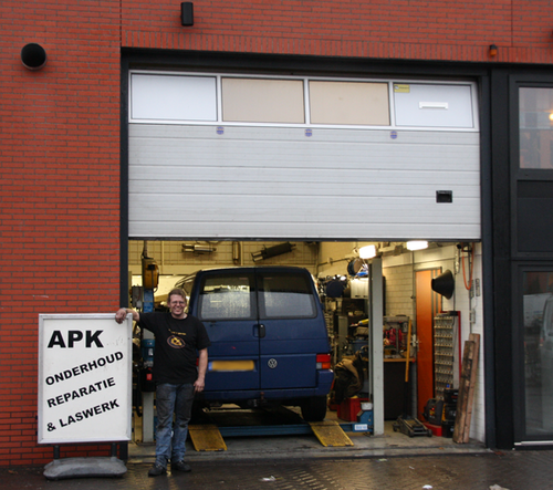 richardsgarage's profile picture. 