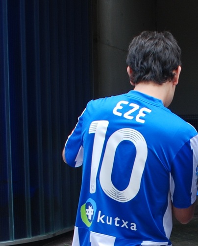 Elenzel's profile picture. 