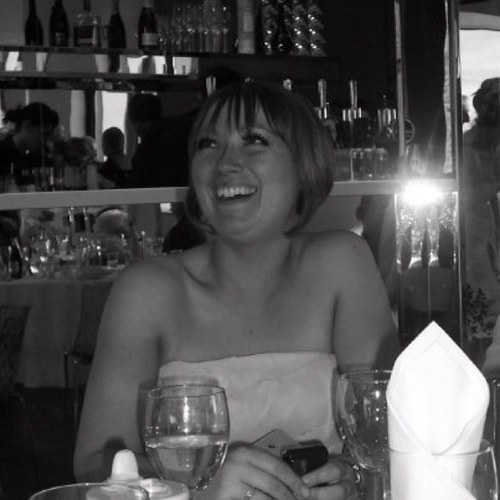 AmyFarrington2's profile picture. I only ever retweet #nooriganalideas