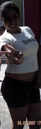A meu Fala seriio neah resumir minha vida em 160 carateres é dificil eem :9 AMO AMO Deeeeus :)