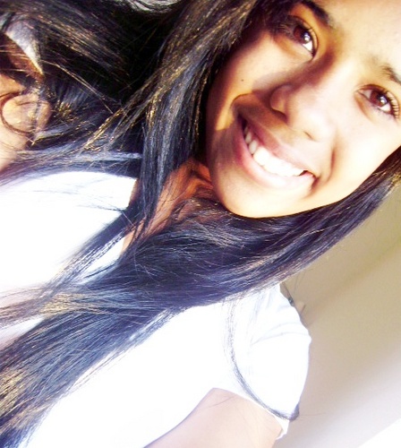 'Não quero que finja sentimentos por mim,
não quero que segure a minha mão se tem a intenção de solta-la.
Só quero o que for verdadeiro. (cazuza) @BrunoMars .