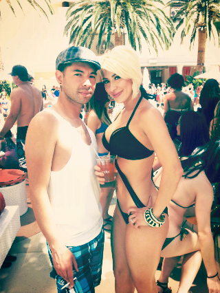 EastLAcelebrity's profile picture. #U Dnt Know Me & The Life I Live #teamQueenBee #LilKim I`M THE ONE AND ONLY ALWAYS IMITATED NEVER DUPLICATED EAST LA`S CELEBRITY ♎ #Libra #ilovestrippers