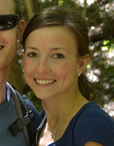 kara_snyder's profile picture. tweet tweet.