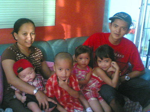 ronnieferaro's profile picture. Love my kids and cooking! Interested in NFT