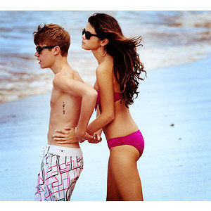 SelenaSelenee's profile picture. 