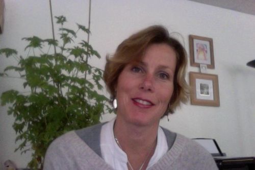 energy dots MD, yoga lover & personal trainer. Mum of 16,14,& 11 YOs, passionate about energising you in a unique and inspiring way.