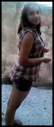 Quem sou eu?
Aqela cheiA de defeitin
Mais q vs gamou qndo vil
Sou Chata feia Boba Isso eh vs qm diz
Ñ julgue pela embalagem
Mais sim pelo conteudo