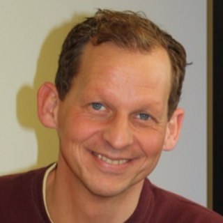 JoepOnderdelndn's profile picture. acteur, cabaretier, regisseur, postbode en iets op het dak DUS...