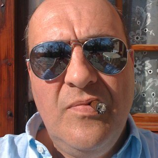 angsini's profile picture. 